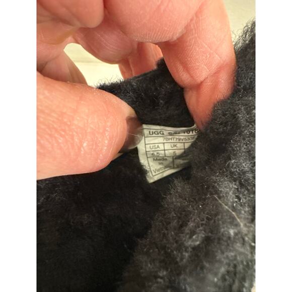 UGG Kasen Black Suede Sherpa Lined Ankle Booties Size 6.5 - Picture 5 of 7